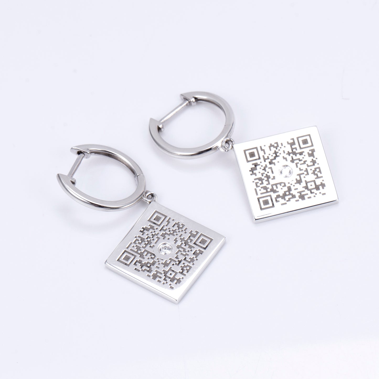 QR Code Pierce (片耳・両耳) (0.02ct)