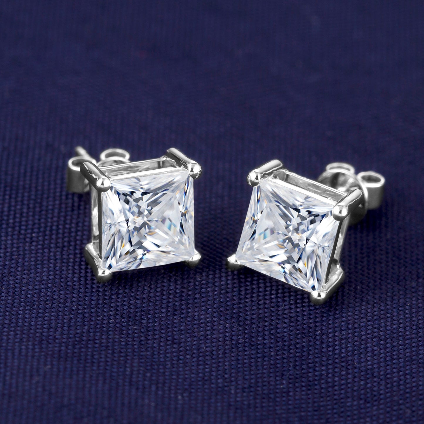 Princess Cut Studs (Double - 両耳）(0.30ct ~ 1.50ct)