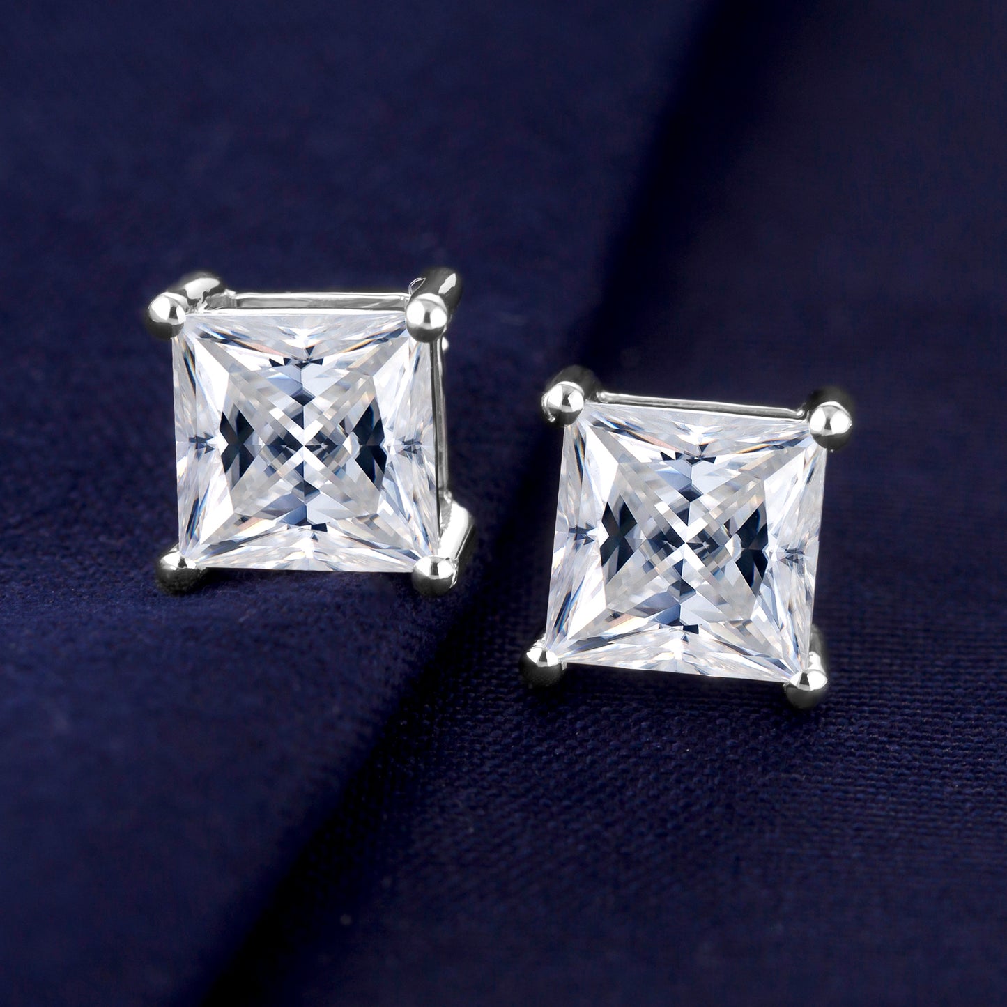 Princess Cut Studs (Double - 両耳）(0.30ct ~ 1.50ct)