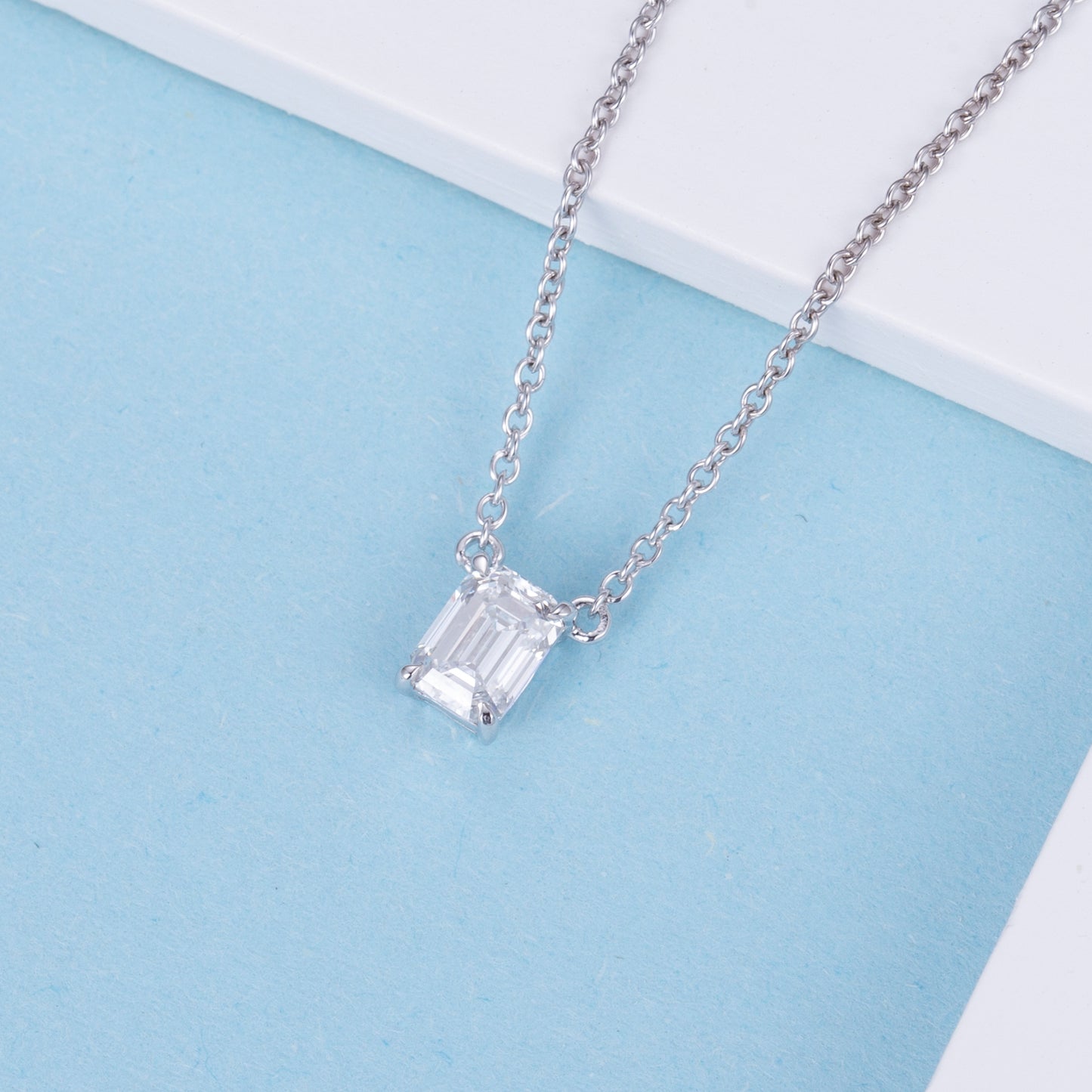 Emerald Cut Diamond Pendant (0.30ct ~ 1.50ct)