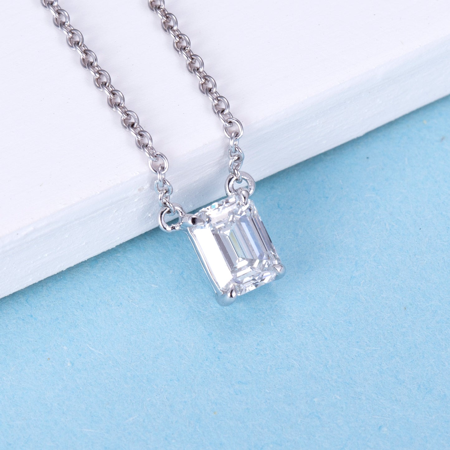 Emerald Cut Diamond Pendant (0.30ct ~ 1.50ct)